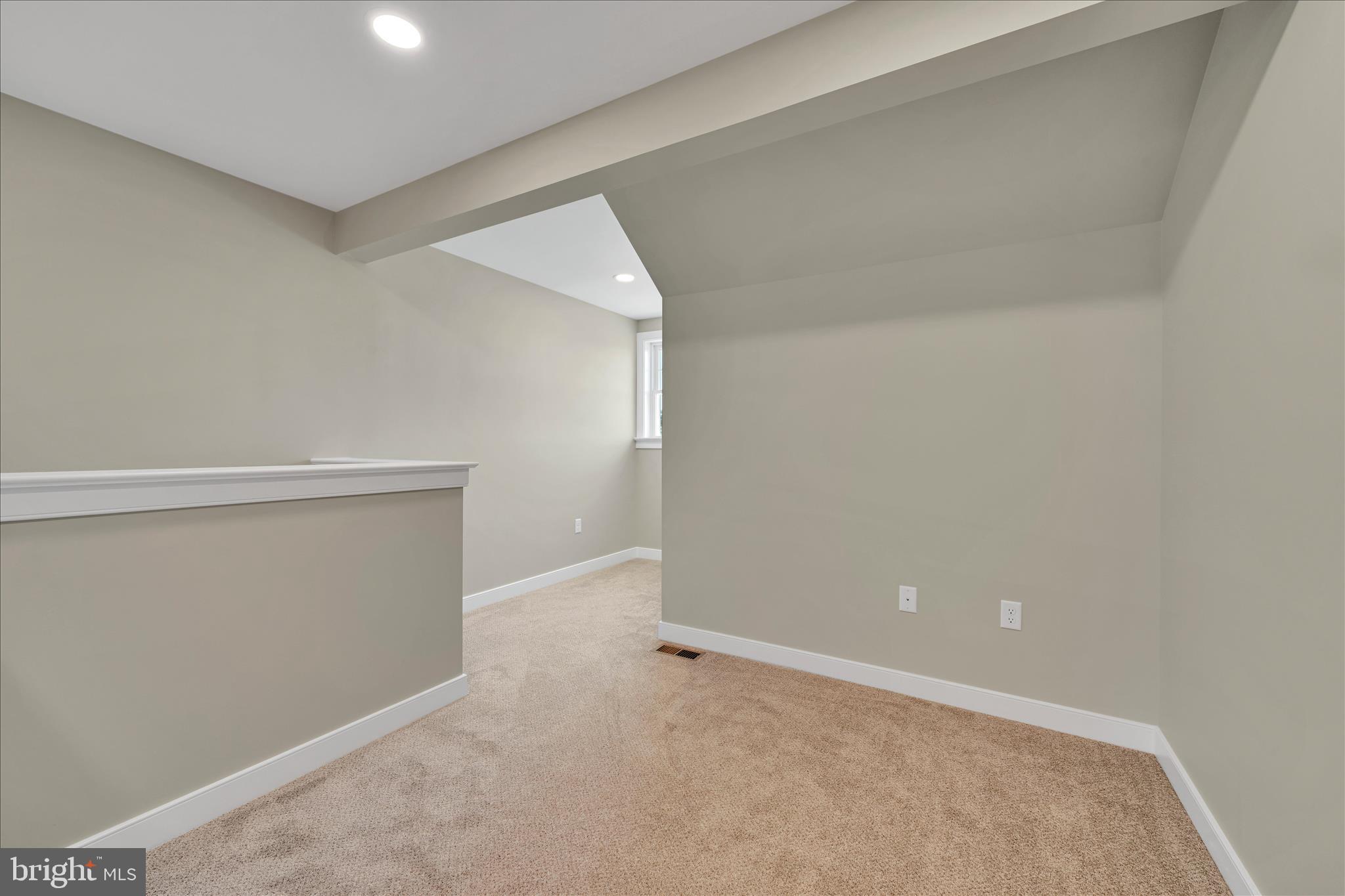 309 Ridgefield Drive Elizabethtown, PA 17022 - Photo 16 of 34 Hallway