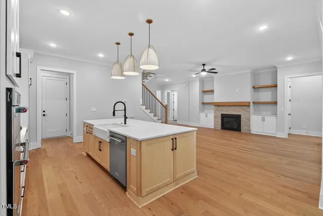 $1,100,000 | 118 Sanderway Drive, Chapel Hill, NC 27516