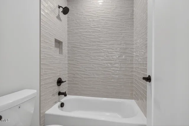 $1,100,000 | 118 Sanderway Drive, Chapel Hill, NC 27516