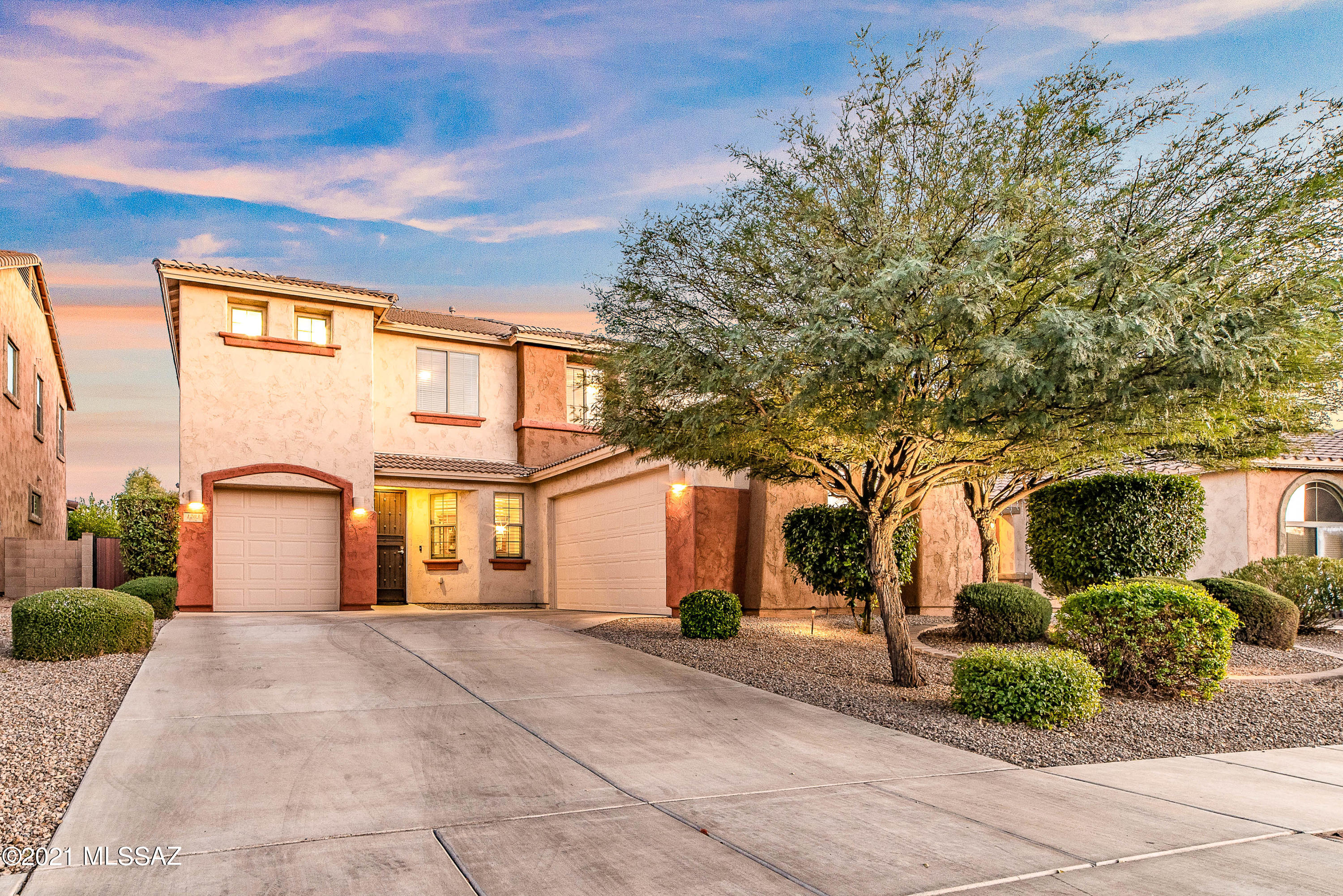 1203 West Rodriguez Road Tucson, AZ 85755 - Photo 1 of 50
