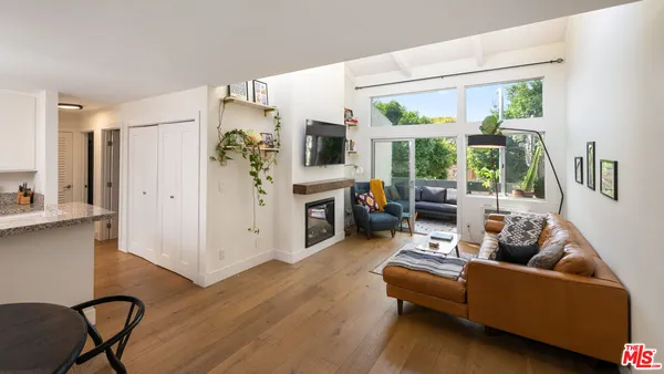 $695,000 | 4900 Overland Avenue, Unit 312, Culver City, CA 90230