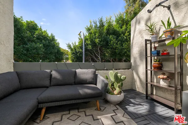 $695,000 | 4900 Overland Avenue, Unit 312, Culver City, CA 90230