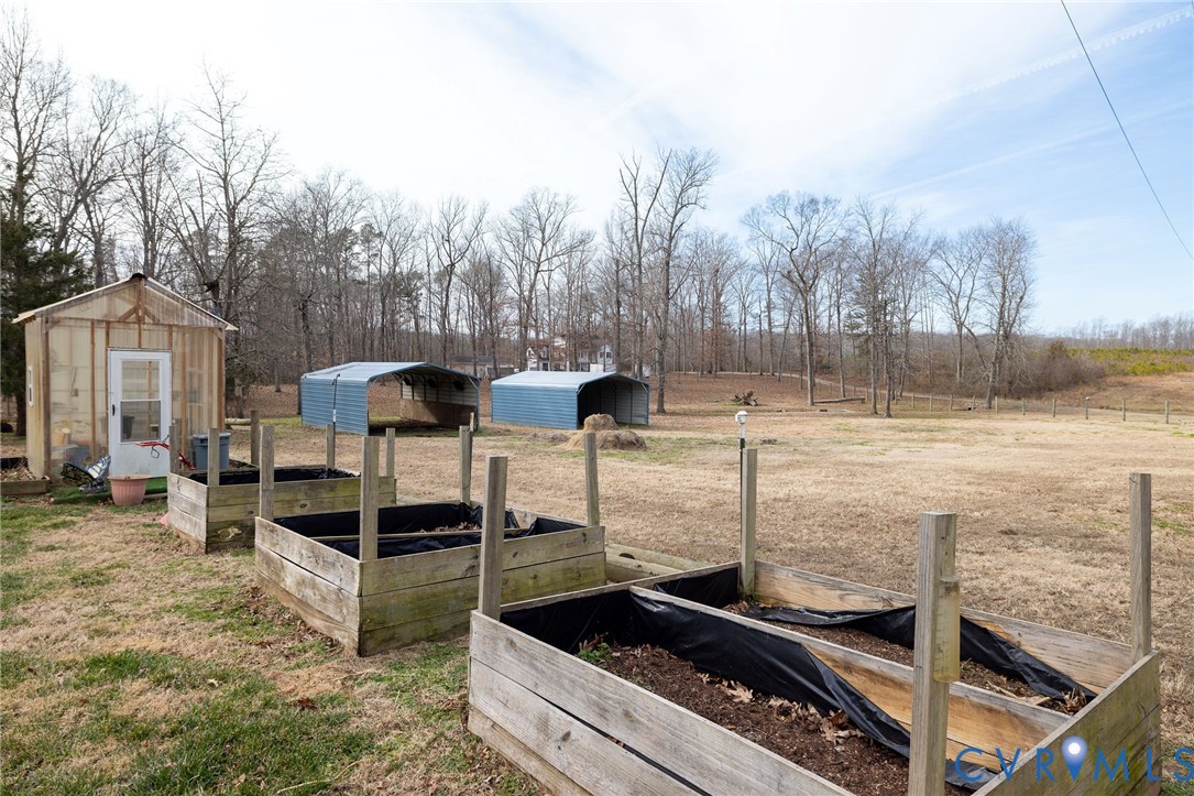 5001 Cartersville Road Powhatan, VA 23139 - Photo 26 of 30 Work on your gardening skills!