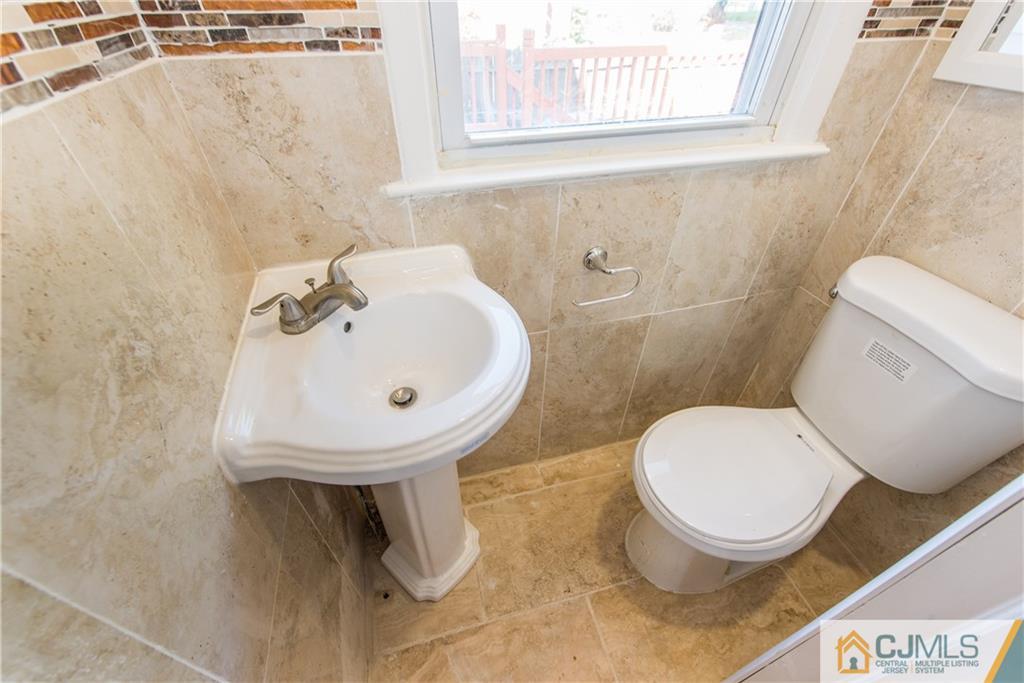 685 King Georges Road Fords, NJ 08863 - Photo 10 of 18 Gallery Image 10