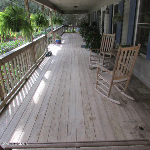 168 Thurman Road Beaufort, NC 28516 - Photo 8 of 48 Front Porch
