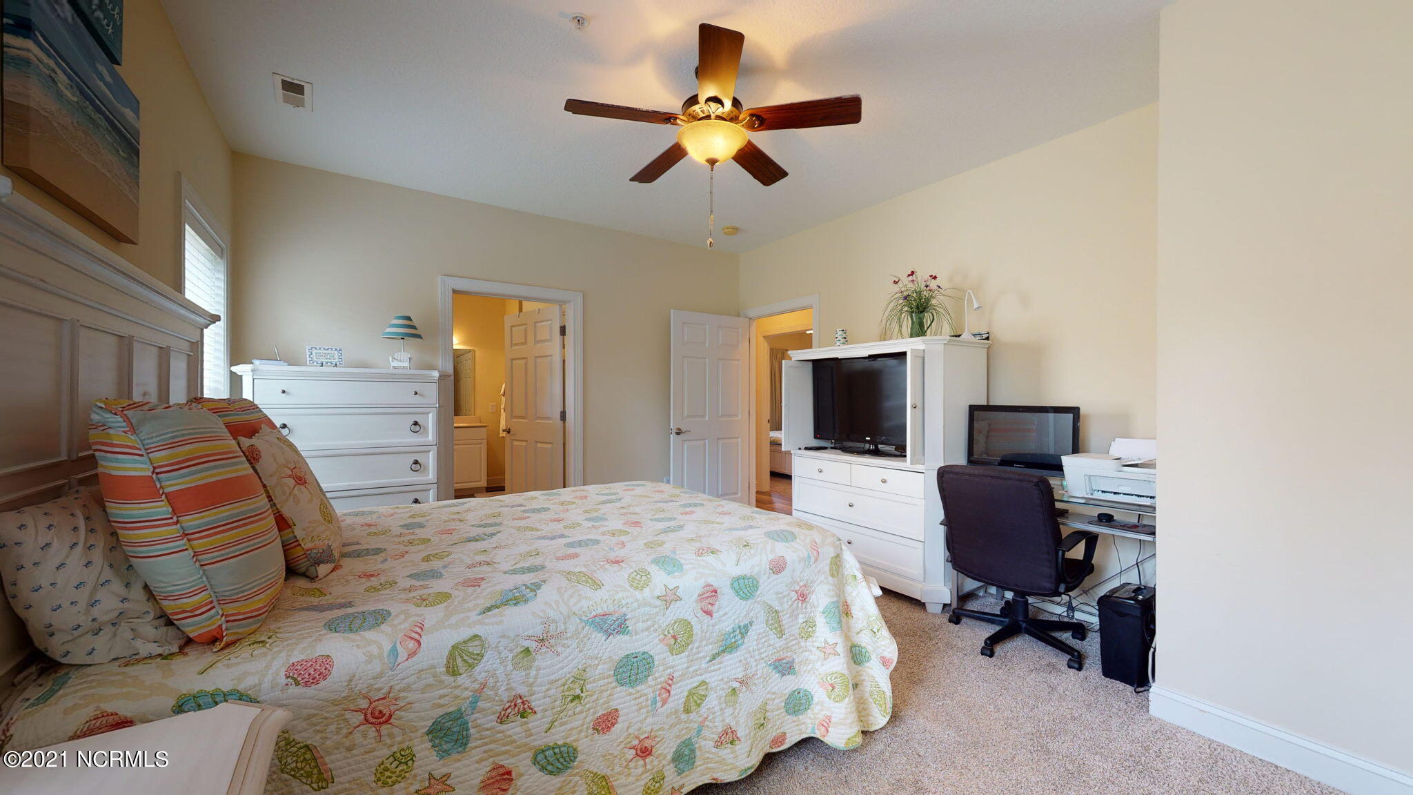 100 Lighthouse Lane, Unit B2 Cedar Point, NC 28584 - Photo 12 of 32 8cce8af9-1372-458f-96da-db020dd38c05