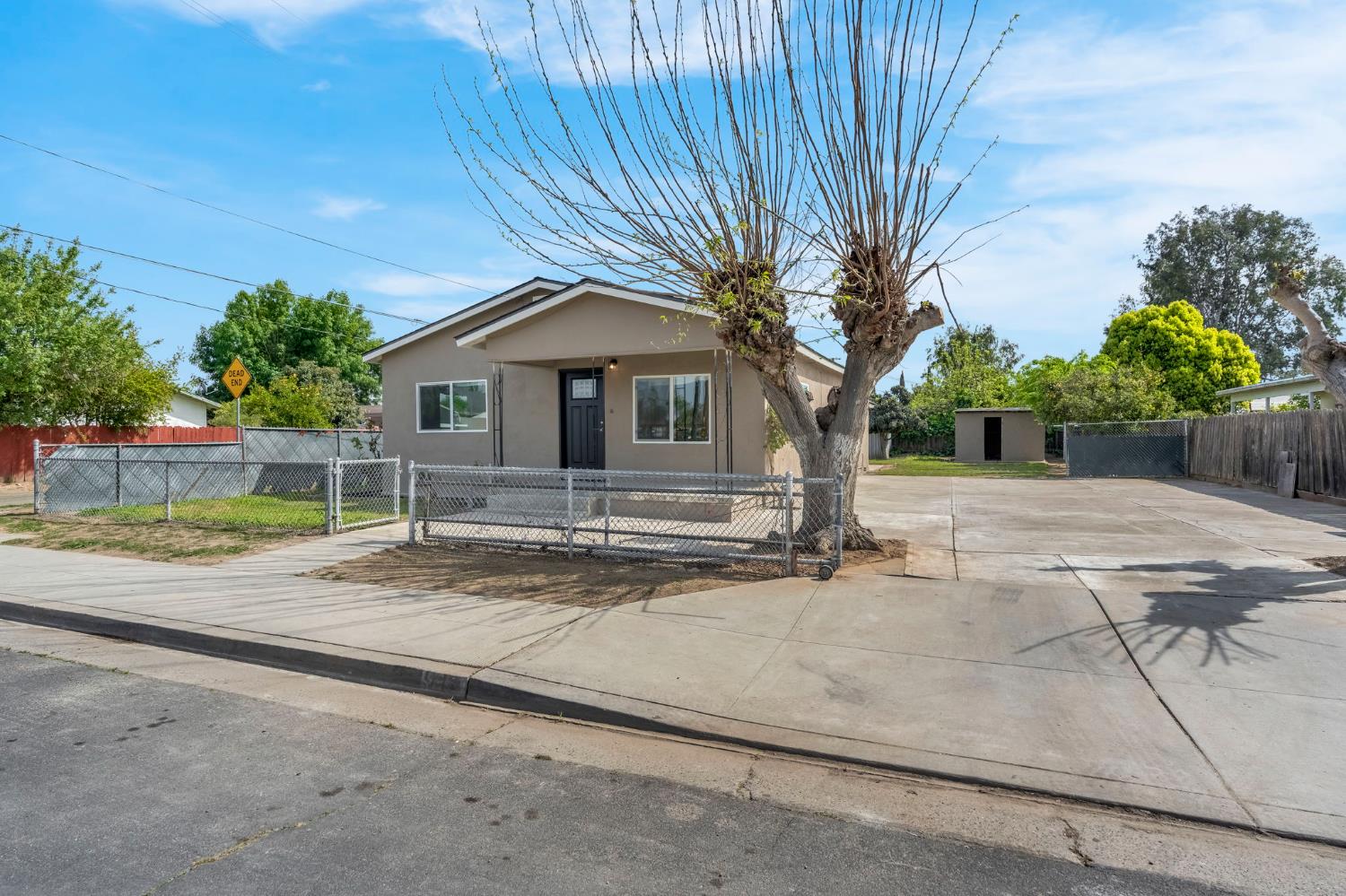 914 Clinton Street Madera, CA 93638 - Photo 2 of 32