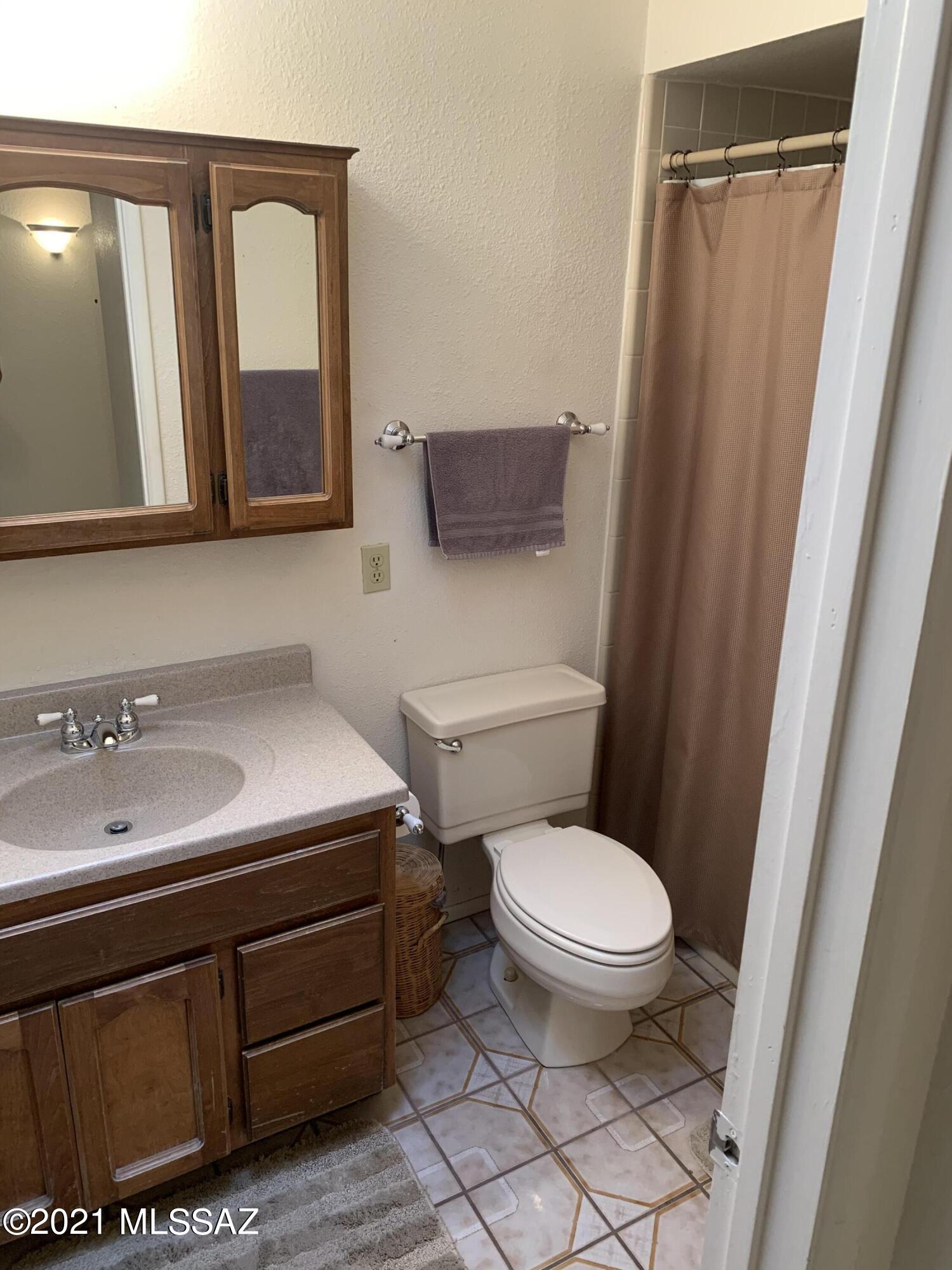 4501 West Elvado Road Tucson, AZ 85746 - Photo 13 of 18 Gallery Image 13