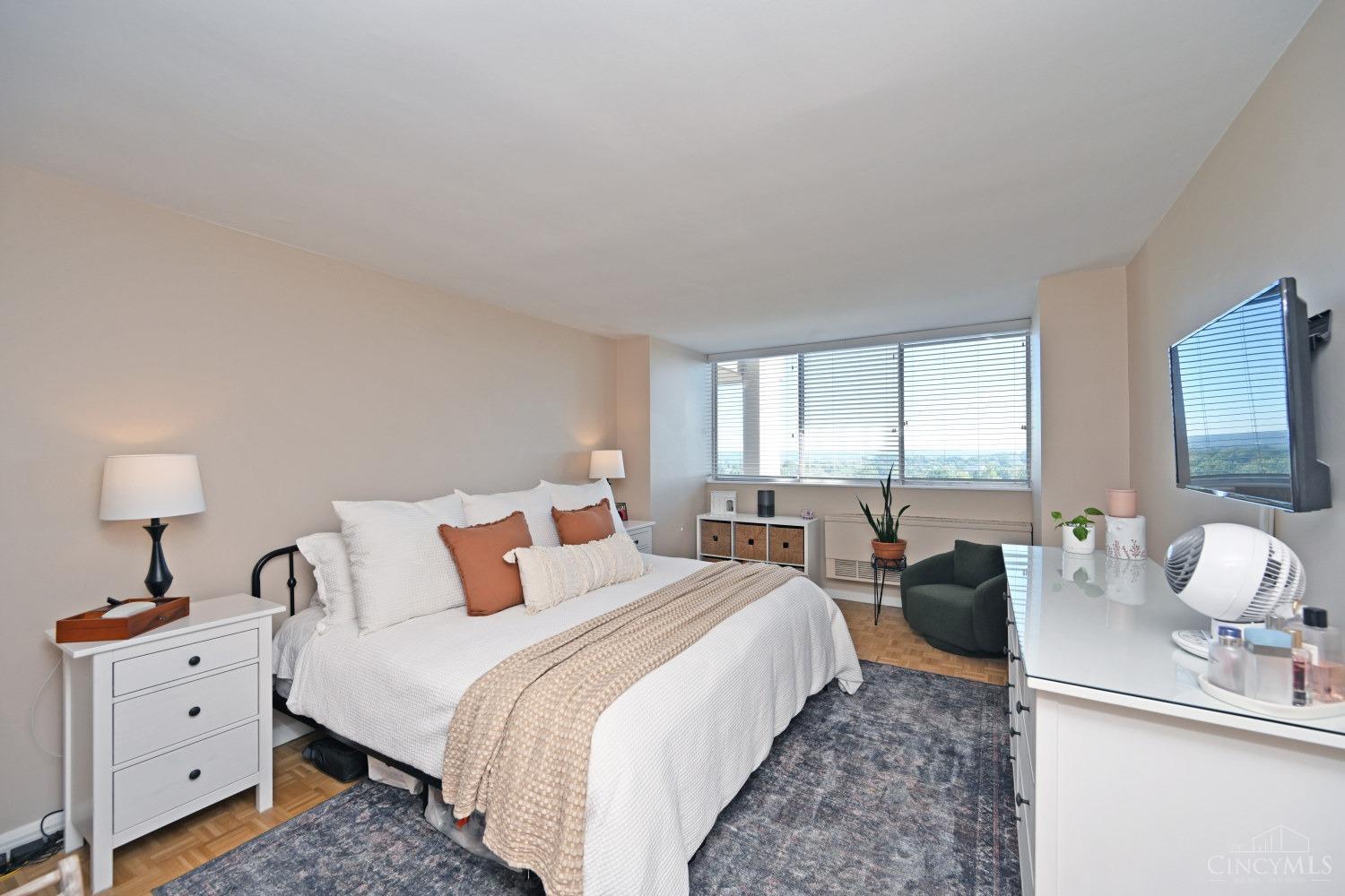 2324 Madison Road, Unit 1105 Cincinnati, OH 45208 - Photo 30 of 40 Gallery Image 30