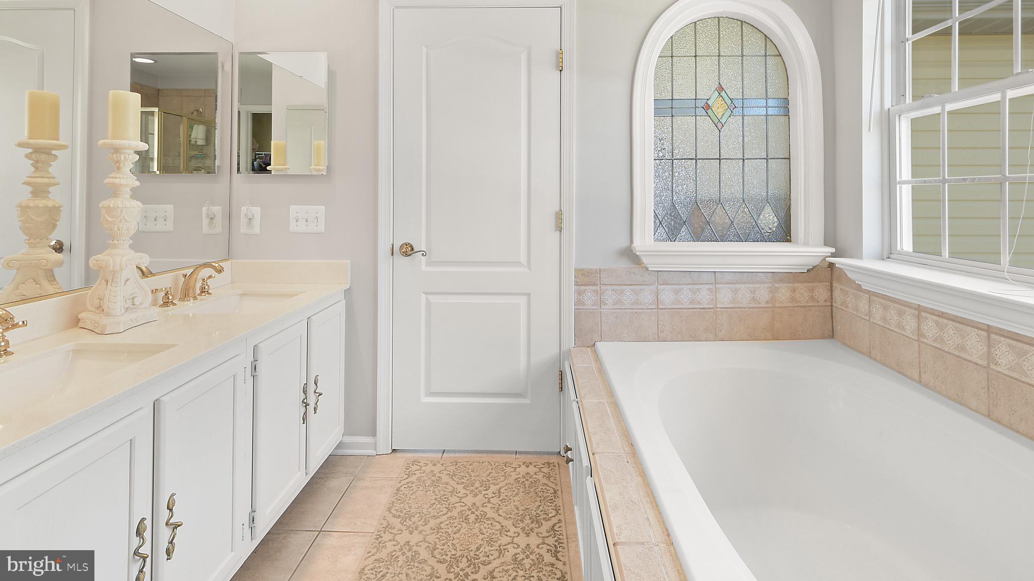 78 Johnson Road Pasadena, MD 21122 - Photo 29 of 40 Master bathroom