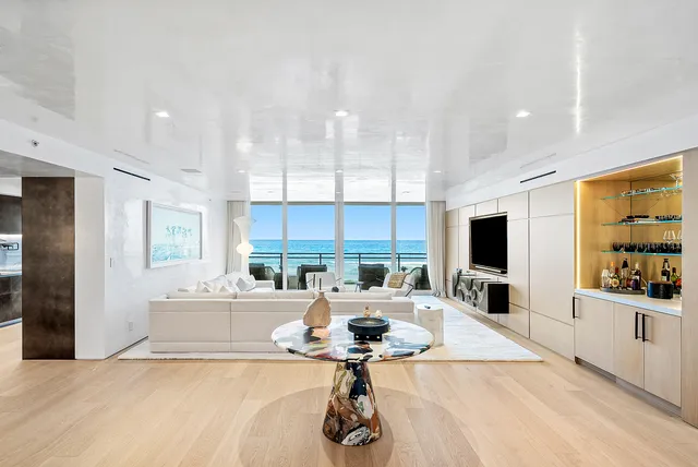 $7,150,000 | 3100 South Ocean Boulevard, Unit 203S, Palm Beach, FL 33480