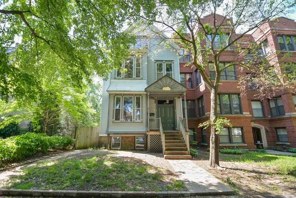 $2,800 | 1441 West Warner Avenue, Unit 1, Chicago, IL 60613