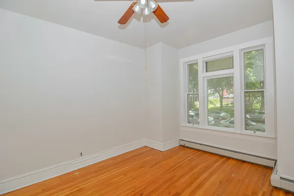 $2,800 | 1441 West Warner Avenue, Unit 1, Chicago, IL 60613