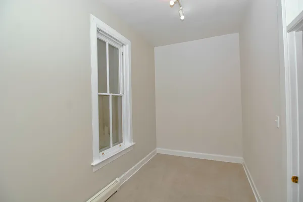 $2,800 | 1441 West Warner Avenue, Unit 1, Chicago, IL 60613