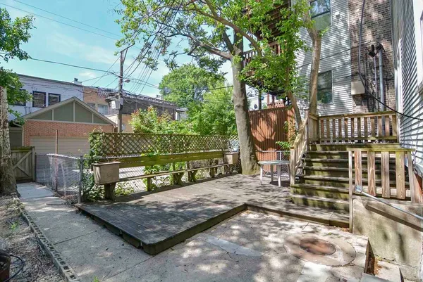 $2,800 | 1441 West Warner Avenue, Unit 1, Chicago, IL 60613