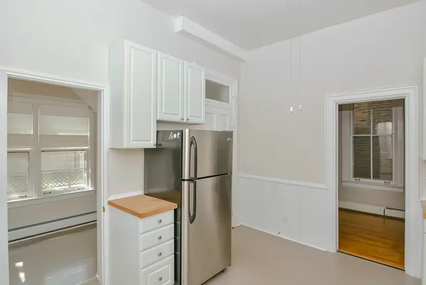 $2,800 | 1441 West Warner Avenue, Unit 1, Chicago, IL 60613