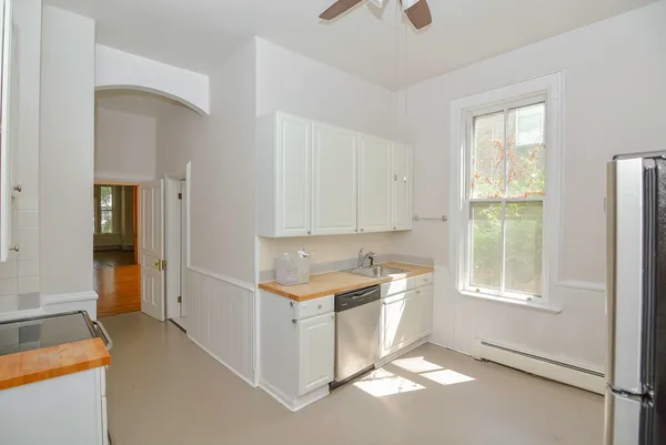 $2,800 | 1441 West Warner Avenue, Unit 1, Chicago, IL 60613