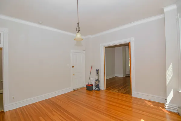 $2,800 | 1441 West Warner Avenue, Unit 1, Chicago, IL 60613