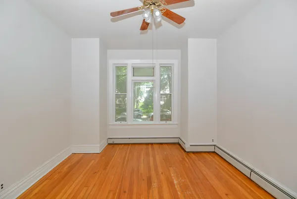 $2,800 | 1441 West Warner Avenue, Unit 1, Chicago, IL 60613