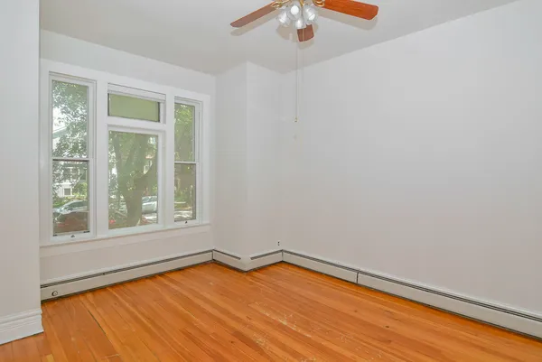$2,800 | 1441 West Warner Avenue, Unit 1, Chicago, IL 60613