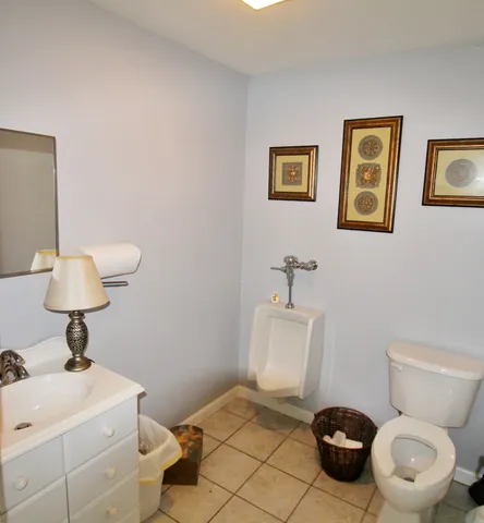 $975,000 | 1063 Louisville Highway, Goodlettsville, TN 37072