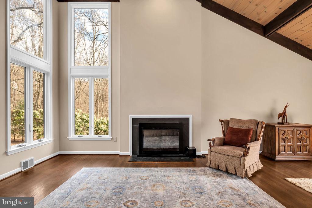 1493 Smith Run Road Bentonville, VA 22610 - Photo 13 of 40 Light-filled great room.