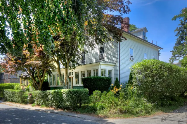 $2,190,000 | 24 Old Beach Road, Newport, RI 02840