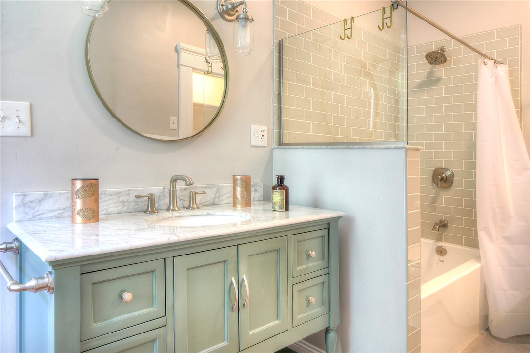 24 Old Beach Road Newport, RI 02840 - Photo 16 of 24