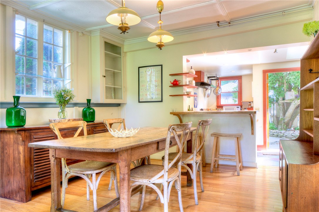 24 Old Beach Road Newport, RI 02840 - Photo 5 of 24