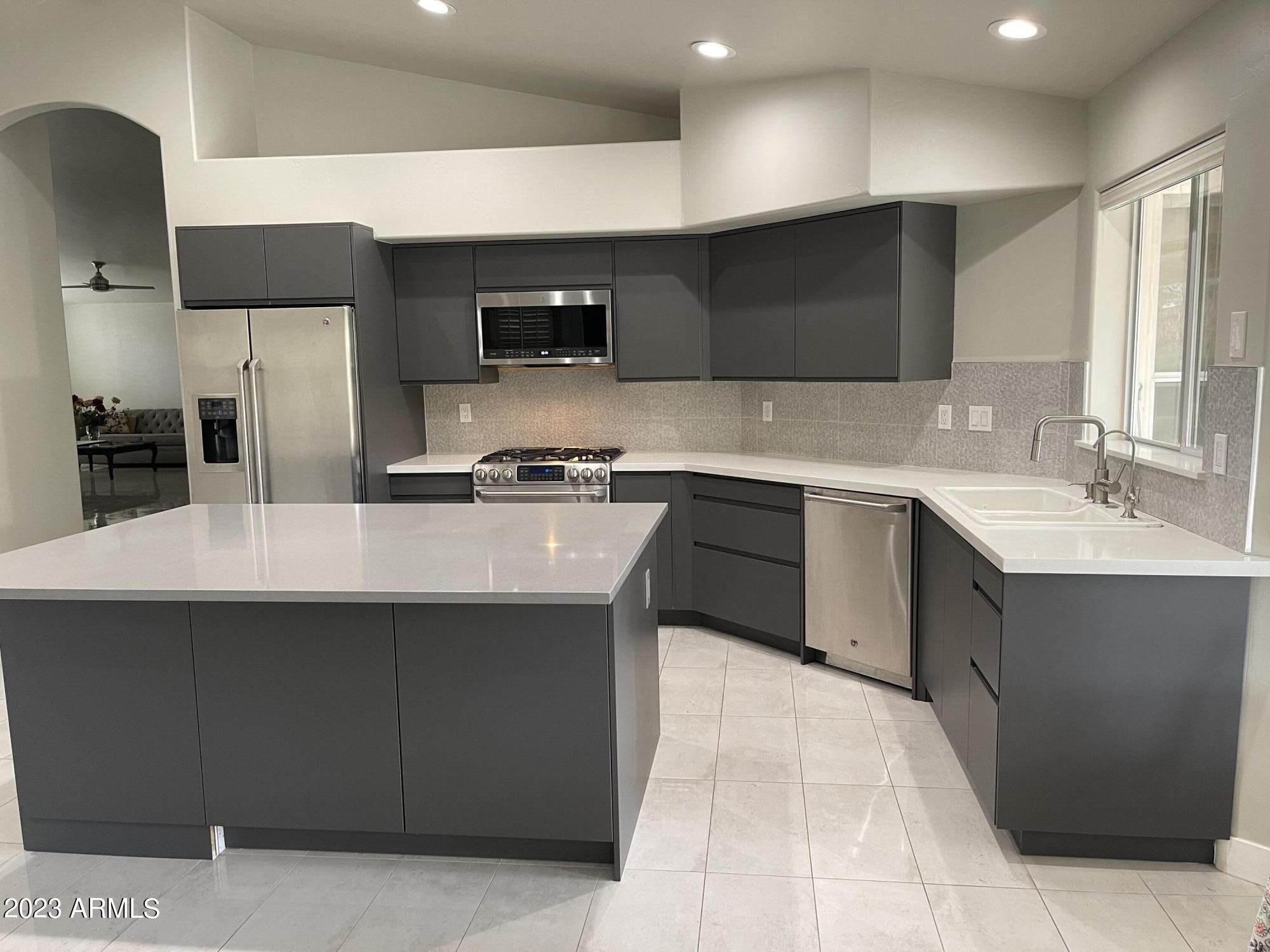 2629 East Mountain View Road Phoenix, AZ 85028 - Photo 11 of 28 IMG_2036