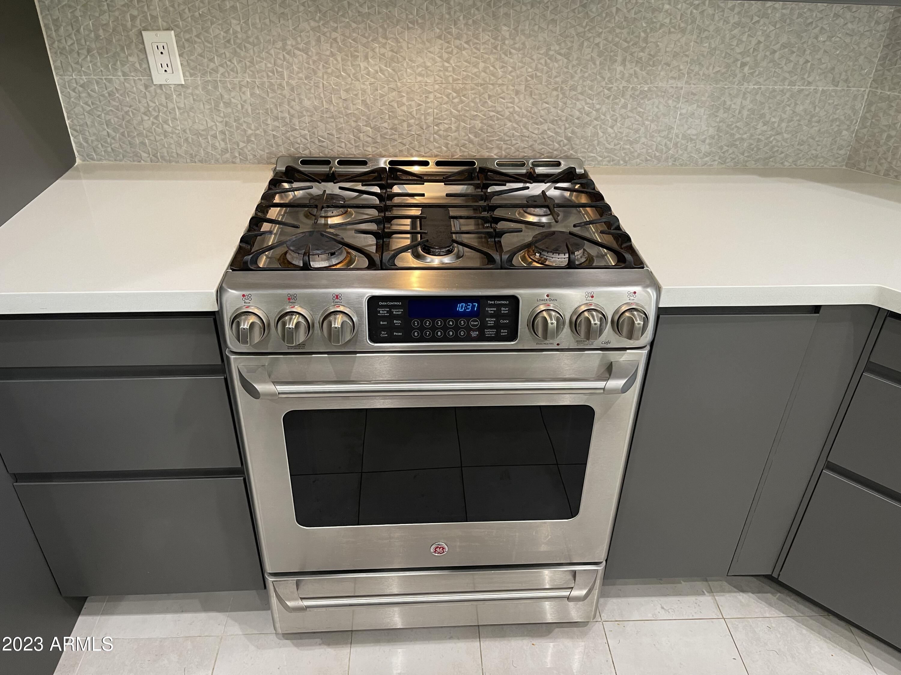 2629 East Mountain View Road Phoenix, AZ 85028 - Photo 13 of 28 IMG_2068