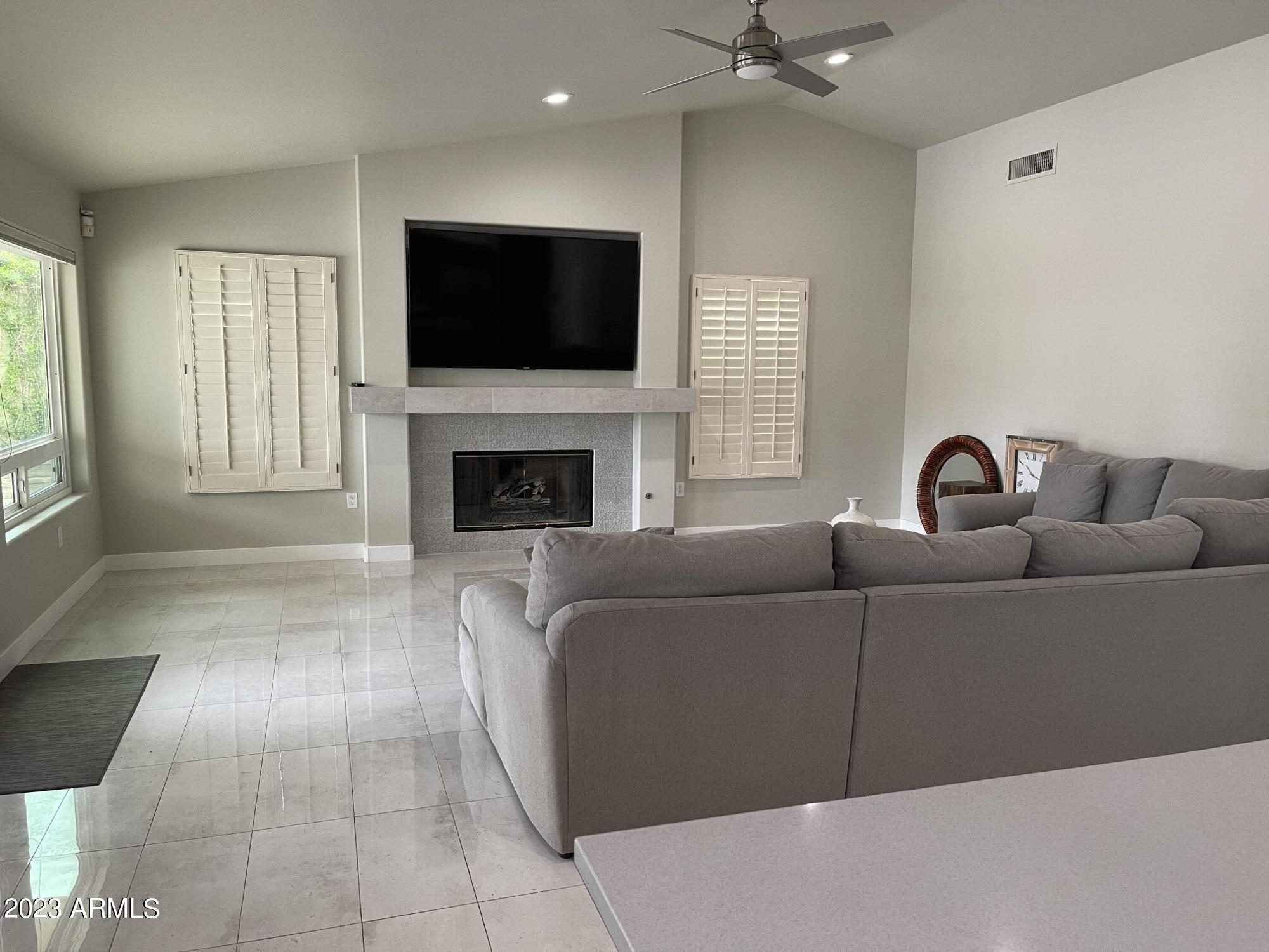 2629 East Mountain View Road Phoenix, AZ 85028 - Photo 15 of 28 IMG_2042