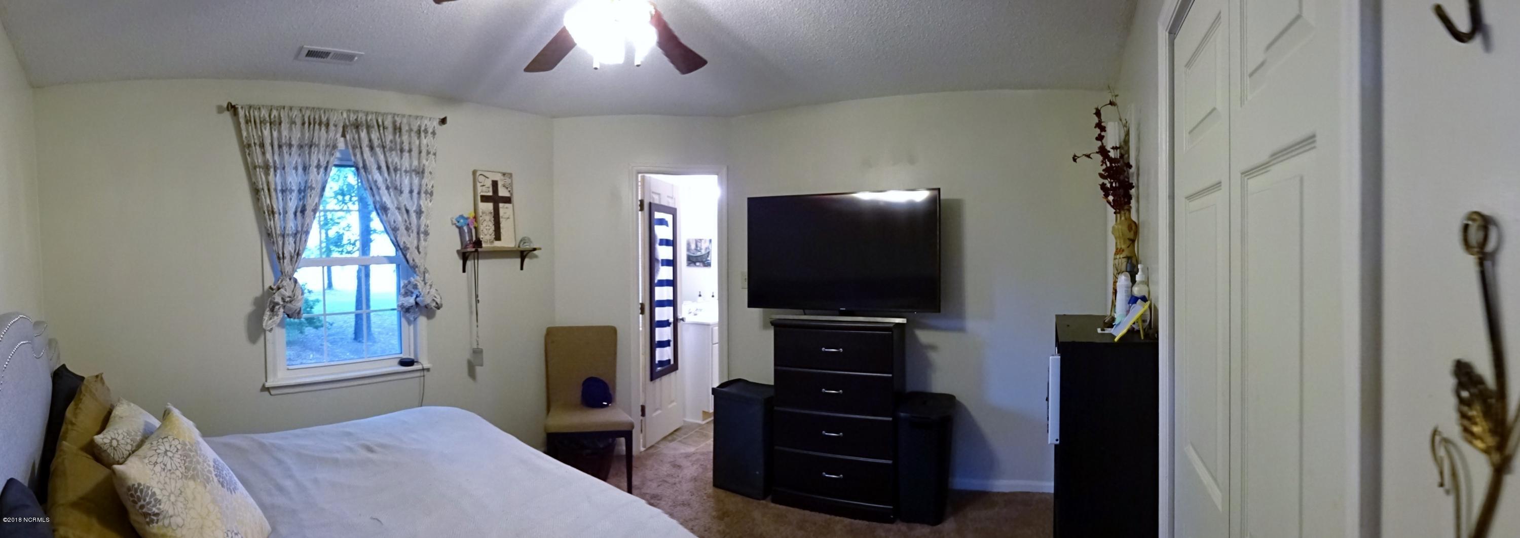 238 Bannermans Mill Road Richlands, NC 28574 - Photo 18 of 32 DSC07179