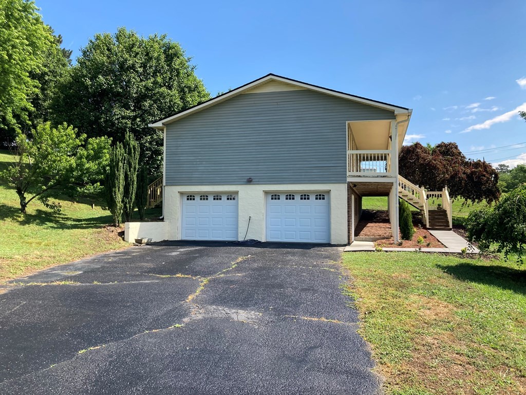 300 Burke Road Cleveland, TN 37323 - Photo 3 of 22 Gallery Image 3