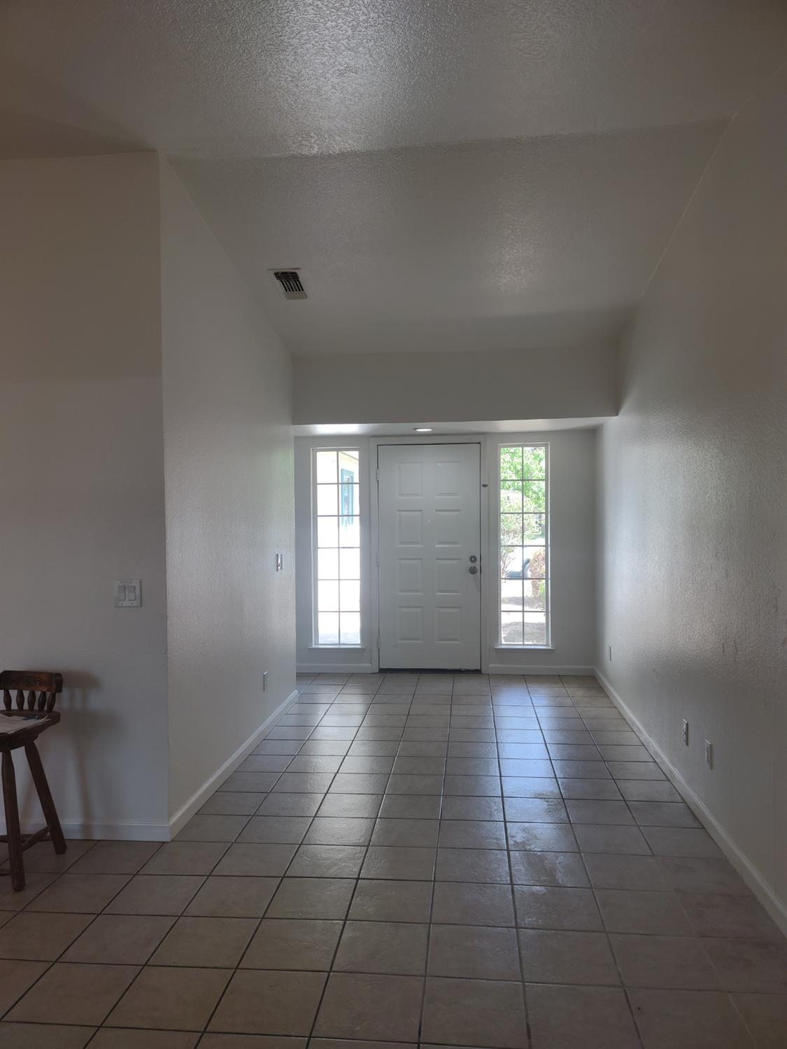 3441 Rancho Rio Way Sacramento, CA 95834 - Photo 2 of 27 Gallery Image 2