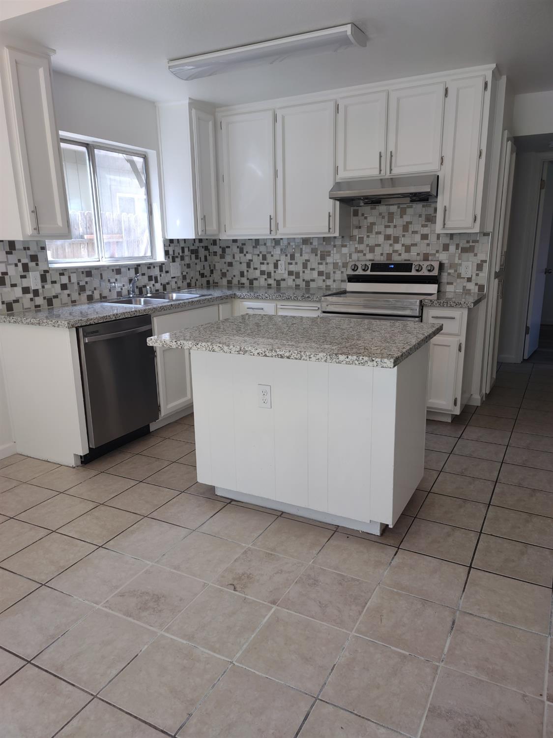 3441 Rancho Rio Way Sacramento, CA 95834 - Photo 23 of 27 Gallery Image 23
