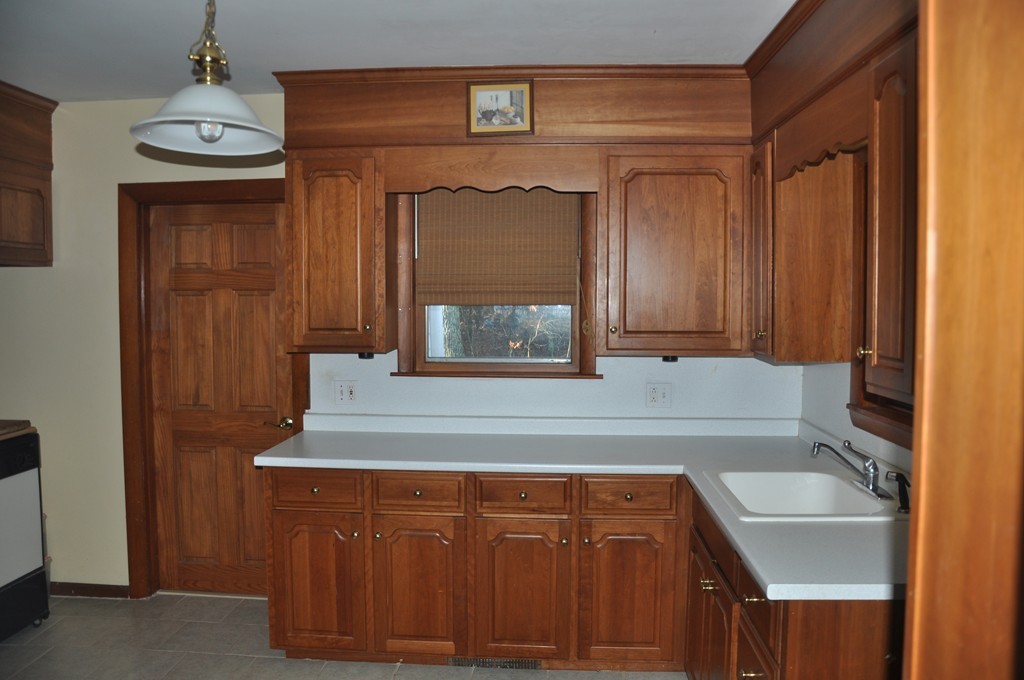 5 Larson Road Wilmington, MA 01887 - Photo 10 of 30 Gallery Image 10