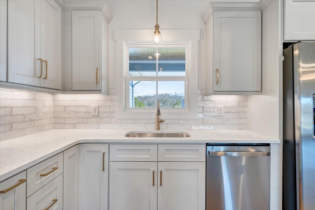 27 Smokehouse Road Moneta, VA 24121 - Photo 38 of 144 038-MIB00764