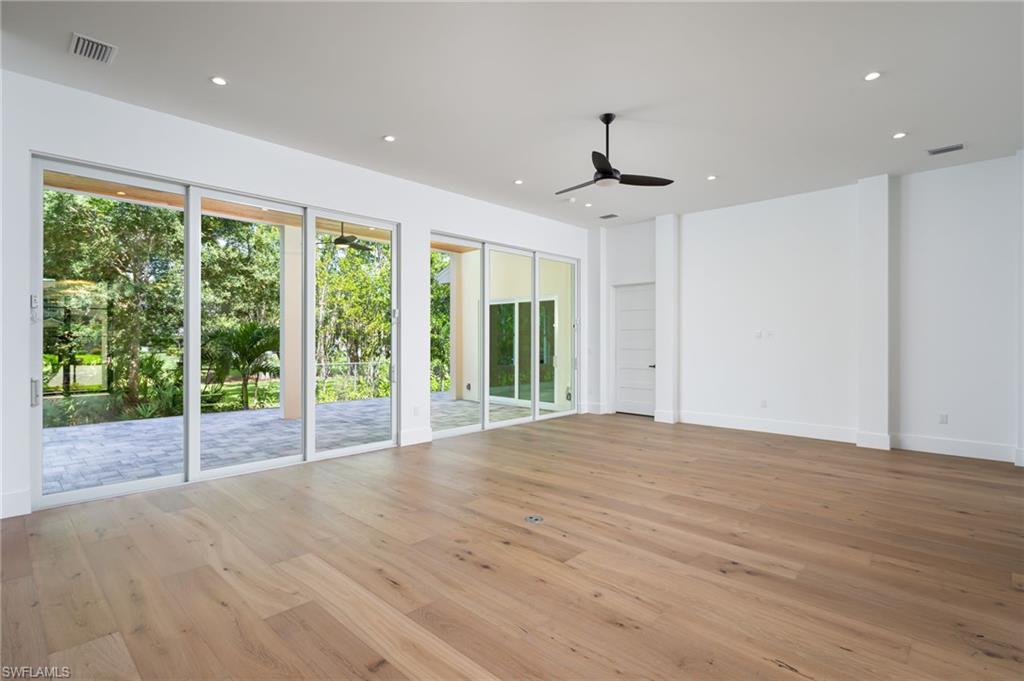 2854 Coach House Way Naples, FL 34105 - Photo 14 of 36