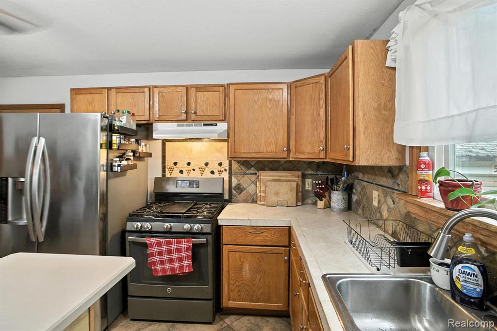 540 Grand River Road Bancroft, MI 48414 - Photo 4 of 20