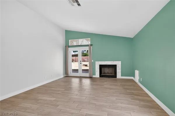 $2,400 | 405 Crater Court, Henderson, NV 89014