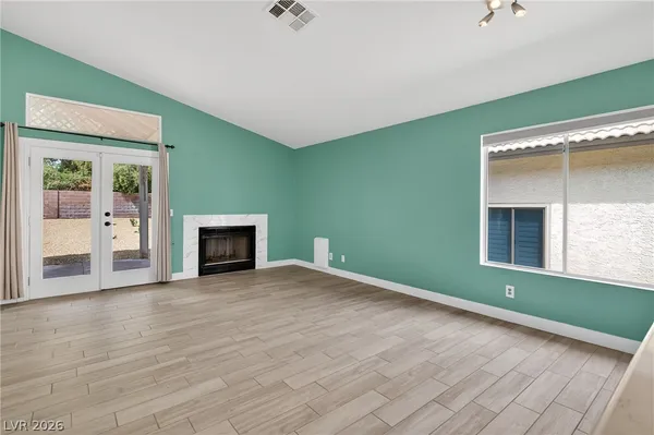 $2,400 | 405 Crater Court, Henderson, NV 89014