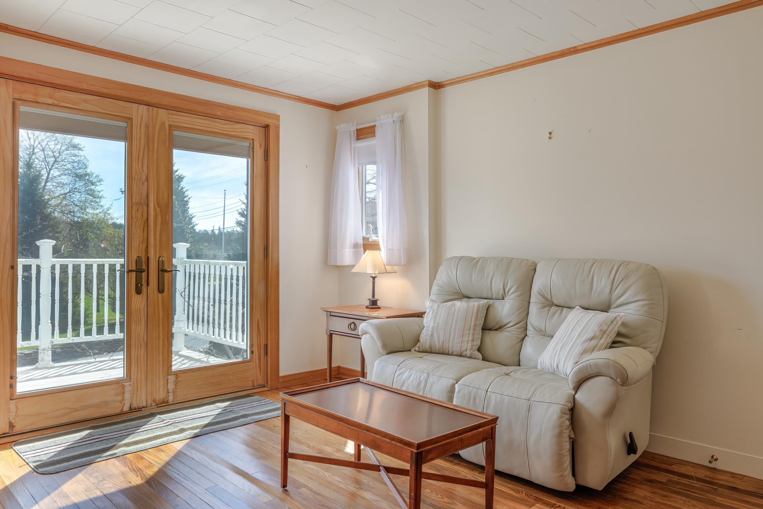 6 Sea Street Mount Desert, ME 04662 - Photo 37 of 100 Guest suite with doors to deck