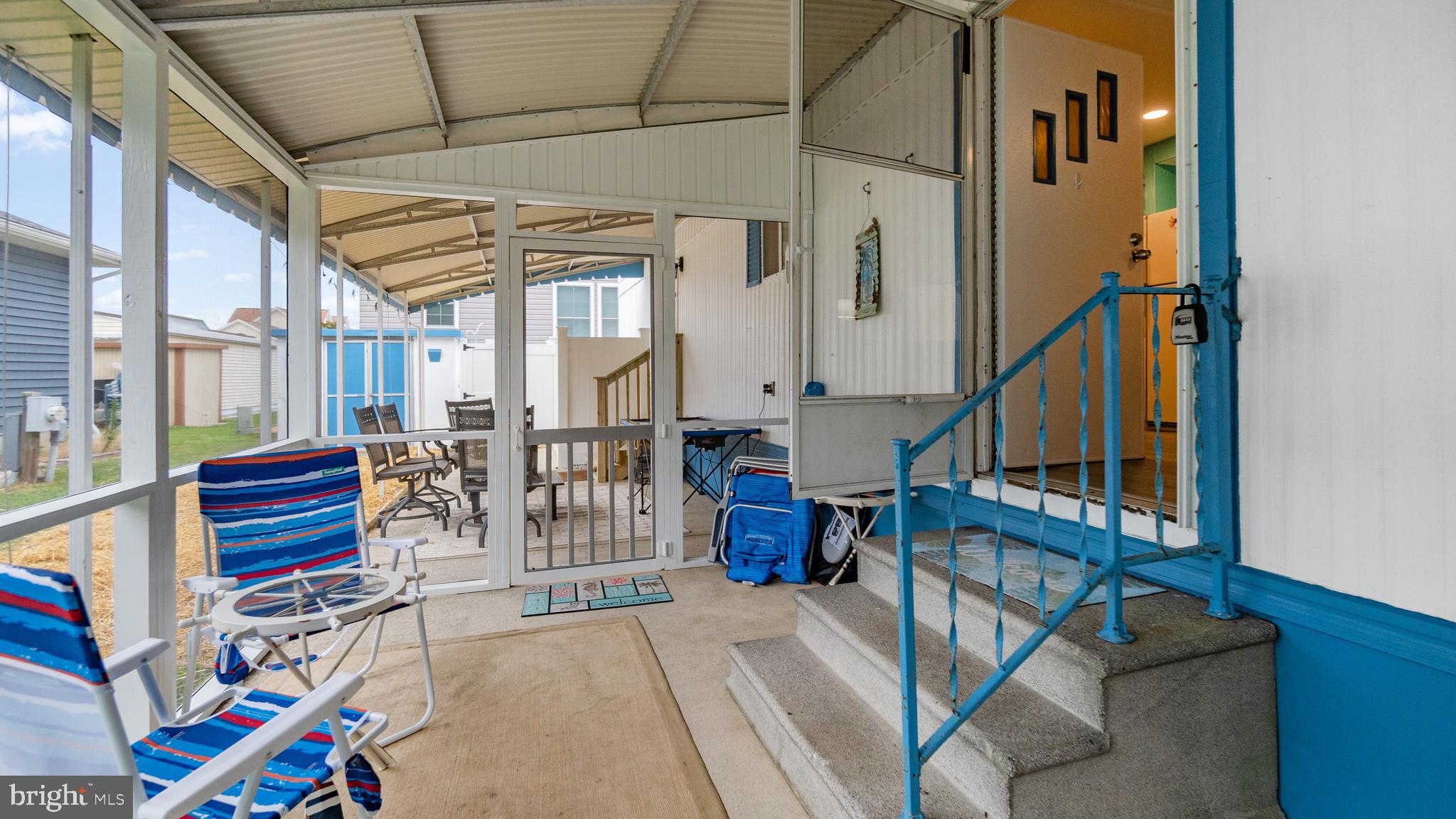 13324 Nantucket Road Ocean City, MD 21842 - Photo 16 of 45 a view of entryway with furniture and rug