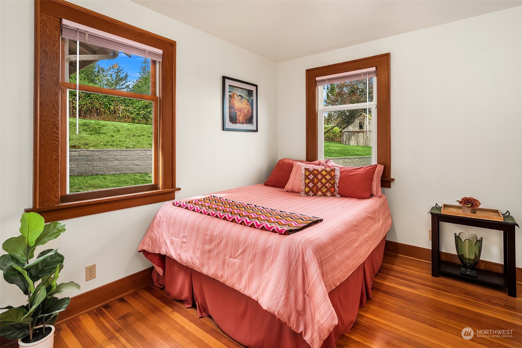 19589 Kelleher Road Burlington, WA 98233 - Photo 18 of 39 a bedroom with a bed and a window