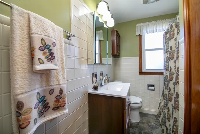 $215,000 | 460 South Winfield Avenue, Kankakee, IL 60901