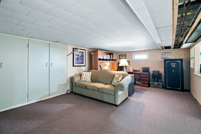 $215,000 | 460 South Winfield Avenue, Kankakee, IL 60901