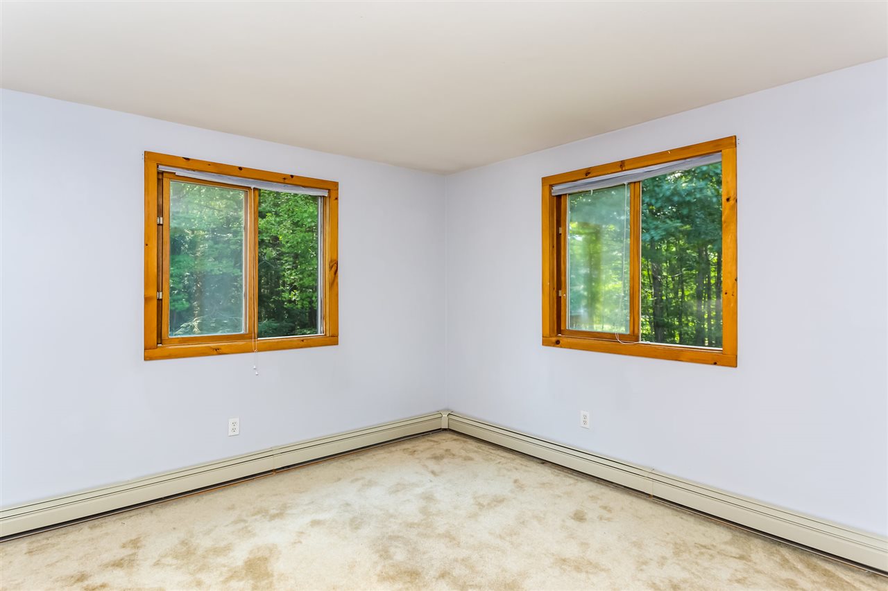 29 Hemlock Street Rochester, NH 03867 - Photo 33 of 40