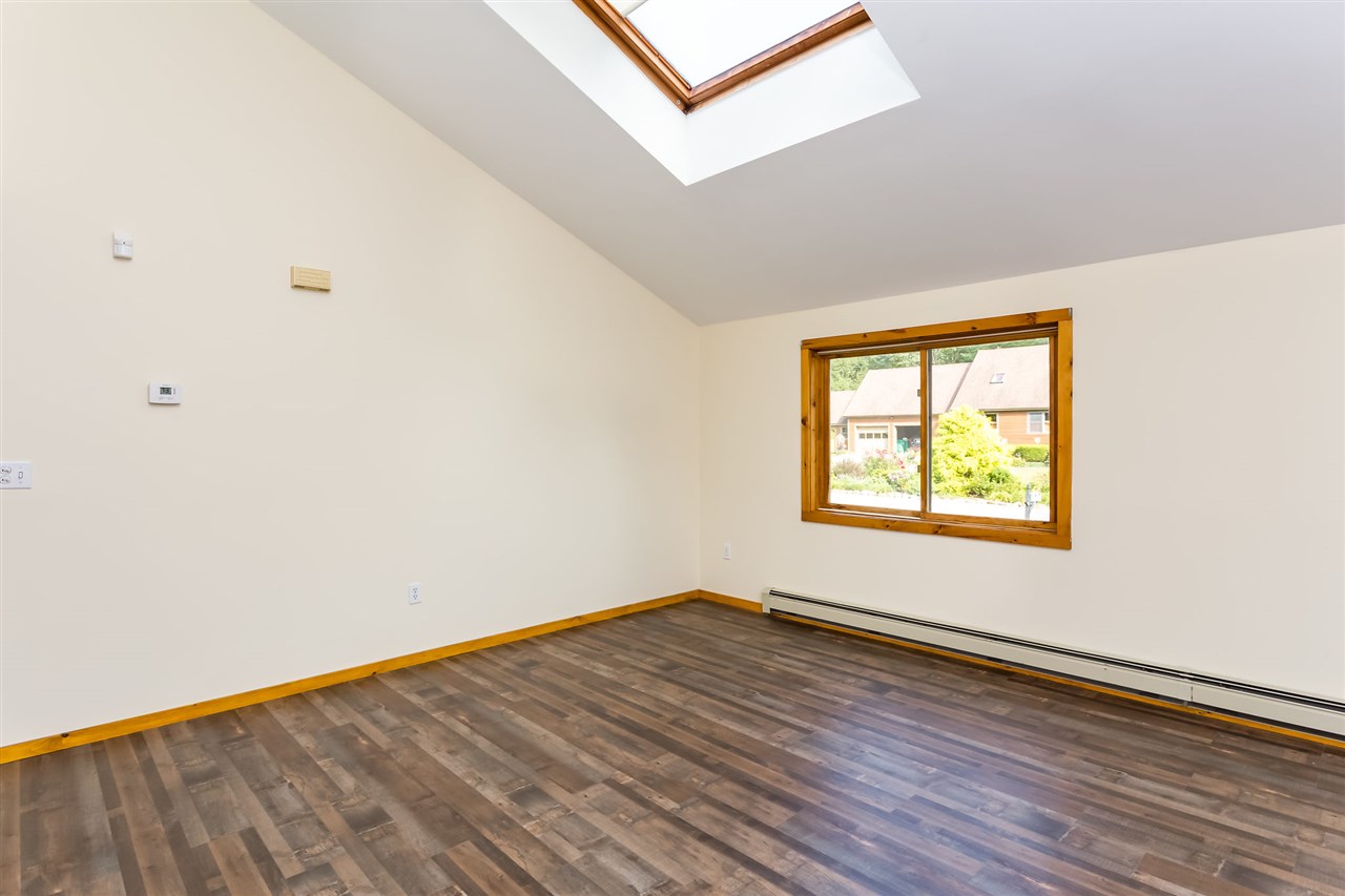 29 Hemlock Street Rochester, NH 03867 - Photo 7 of 40