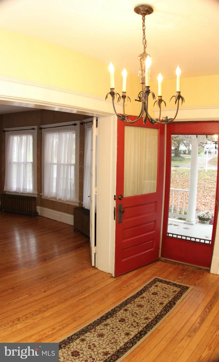 271 Paradise Road Aberdeen, MD 21001 - Photo 4 of 29 Foyer